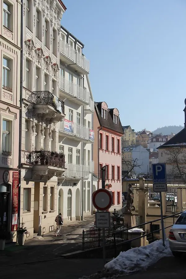 Karlovy Vary Zamecky Vrch Apartment 0*, Karlovy Vary